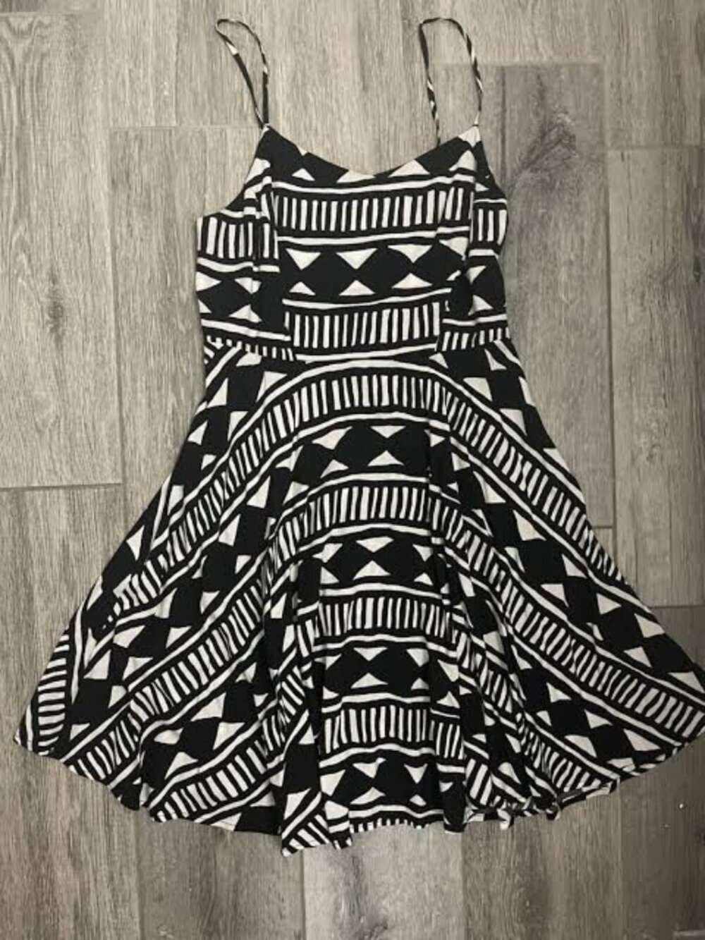 LIKE NEW! Old Navy Geometric Print Dress